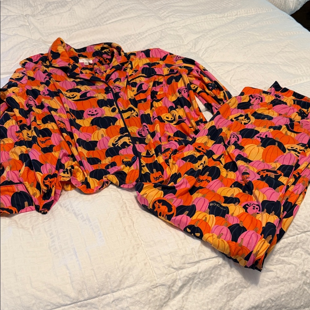 Beauty sleep social Halloween 2 piece long sleeve pajama top and bottom
